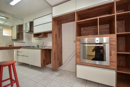 Casa de condomínio para alugar com 200m², 4 quartos e 2 vagasCozinha