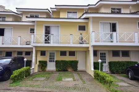 Casa de condomínio para alugar com 200m², 4 quartos e 2 vagasFachada