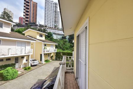 Casa de condomínio para alugar com 200m², 4 quartos e 2 vagasVaranda da Suíte 1