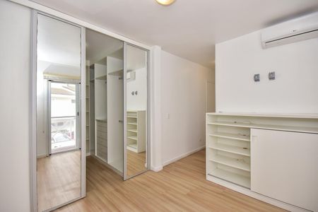 Casa de condomínio para alugar com 200m², 4 quartos e 2 vagasSuíte 1