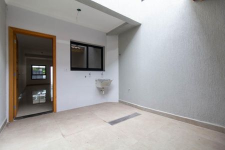 Casa à venda com 130m², 3 quartos e 2 vagas Casa à venda com 130m², 3 quartos e 2 vagasQuintal e Área de Serviço