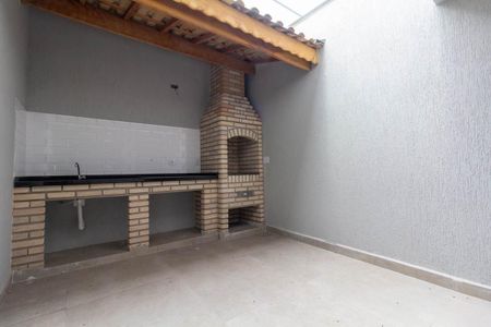 Casa à venda com 130m², 3 quartos e 2 vagasQuintal e Área de Serviço