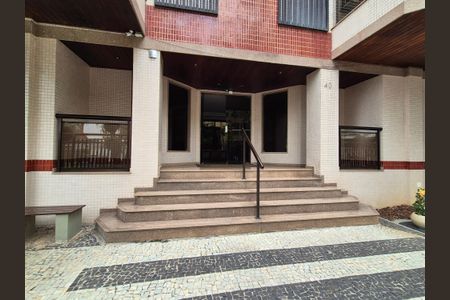 Apartamento à venda com 172m², 3 quartos e 3 vagasEntrada