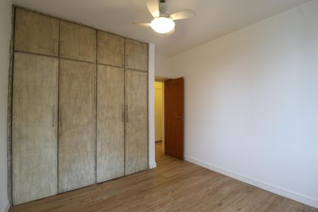 Apartamento à venda com 106m², 3 quartos e 1 vagaQuarto 2