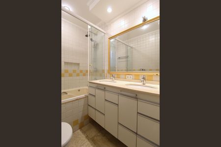 Apartamento à venda com 106m², 3 quartos e 1 vagaBanheiro da Suíte