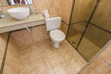 Apartamento à venda com 45m², 2 quartos e 1 vaga Apartamento à venda com 45m², 2 quartos e 1 vagaBanheiro