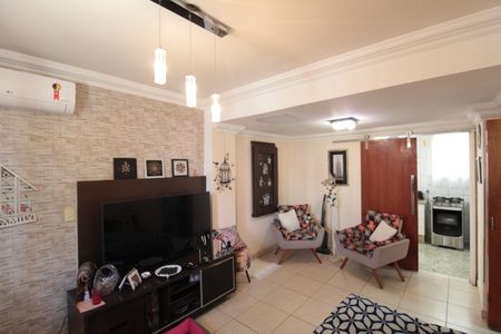 Casa de condomínio à venda com 79m², 2 quartos e 1 vagaSala