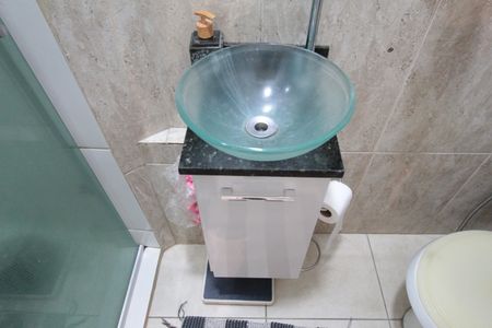 Casa de condomínio à venda com 79m², 2 quartos e 1 vagaBanheiro Social 2