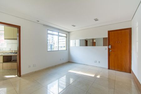 Apartamento para alugar com 83m², 2 quartos e 2 vagasSala