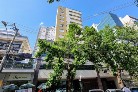 Apartamento para alugar com 83m², 2 quartos e 2 vagasFachada