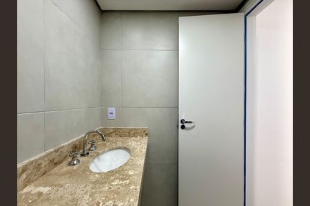 Apartamento à venda com 69m², 2 quartos e sem vagaBanheiro 