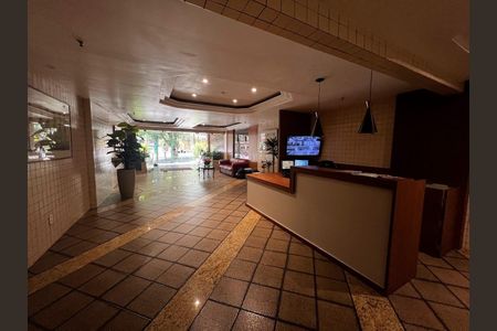 Apartamento à venda com 90m², 3 quartos e 2 vagasHall