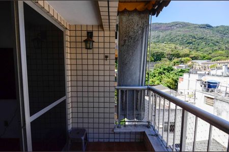 Apartamento à venda com 90m², 3 quartos e 2 vagasSala