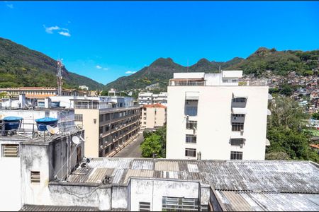 Apartamento à venda com 90m², 3 quartos e 2 vagasSala