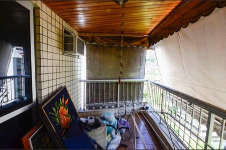 Apartamento à venda com 90m², 3 quartos e 2 vagasSuíte