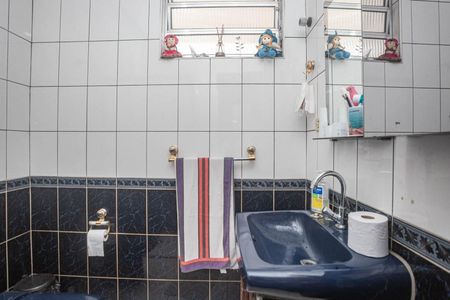 Casa à venda com 125m², 3 quartos e 2 vagasBanheiro