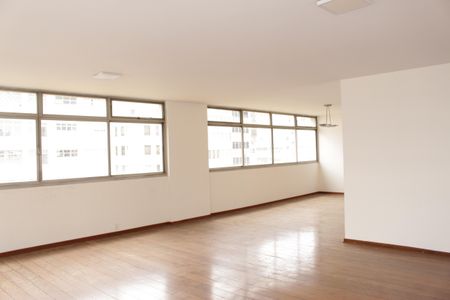 Apartamento à venda com 248m², 3 quartos e 3 vagasSala