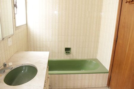 Apartamento à venda com 248m², 3 quartos e 3 vagasBanheiro da Suíte