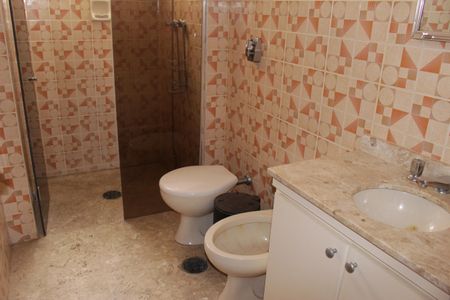 Apartamento à venda com 248m², 3 quartos e 3 vagasBanheiro Social 2