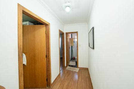 Casa à venda com 140m², 3 quartos e 5 vagasCorredor