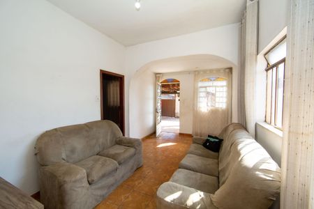 Casa à venda com 140m², 3 quartos e 5 vagasSala