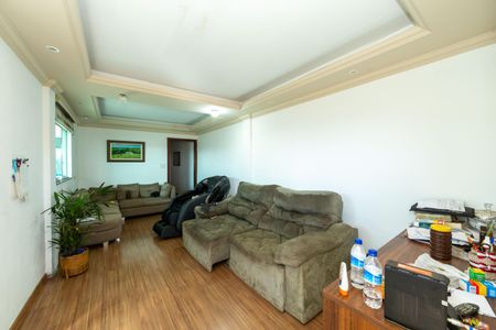 Casa à venda com 140m², 3 quartos e 5 vagasSala