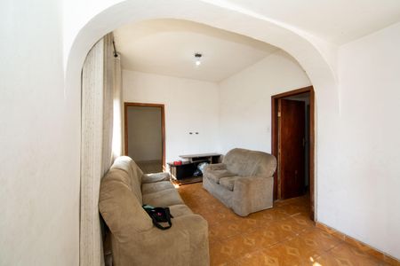 Casa à venda com 140m², 3 quartos e 5 vagasSala