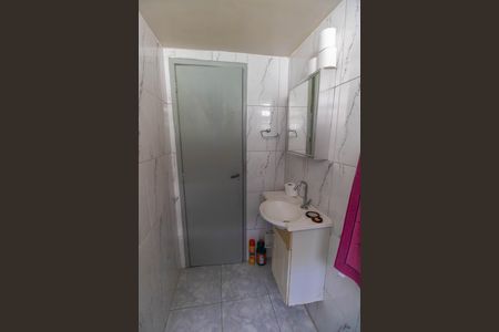 Apartamento à venda com 66m², 2 quartos e 1 vaga Apartamento à venda com 66m², 2 quartos e 1 vagaBanheiro