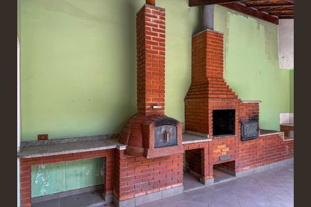 Casa à venda com 272m², 4 quartos e 5 vagas Casa à venda com 272m², 4 quartos e 5 vagasChurrasqueira