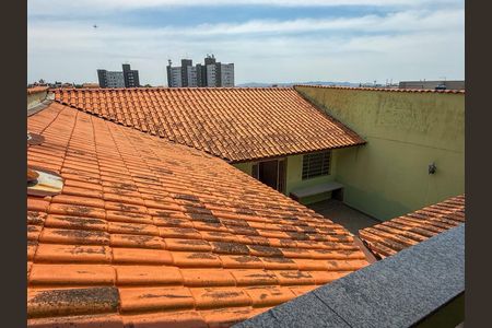 Casa à venda com 272m², 4 quartos e 5 vagas Casa à venda com 272m², 4 quartos e 5 vagasVista