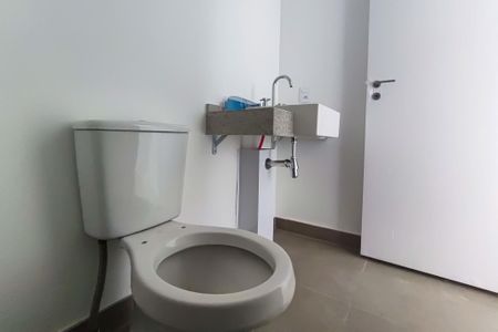 Banheiro da Suíte de apartamento à venda com 1 quarto, 39m² em  Pinheiros, São Paulo