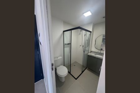 Banheiro Social de apartamento para alugar com 1 quarto, 25m² em Vila Cordeiro, São Paulo
