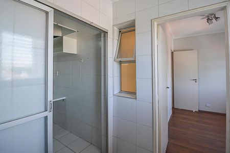 Apartamento para alugar com 75m², 3 quartos e 1 vagaÁrea de Serviço