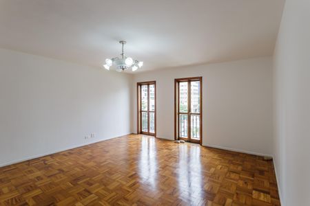 Apartamento para alugar com 120m², 3 quartos e 1 vaga Apartamento para alugar com 120m², 3 quartos e 1 vagaSala