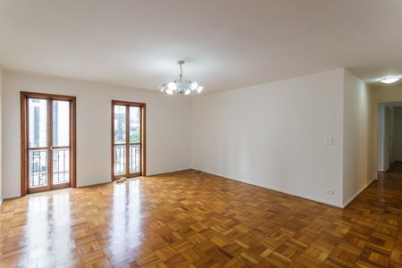 Apartamento para alugar com 120m², 3 quartos e 1 vaga Apartamento para alugar com 120m², 3 quartos e 1 vagaSala