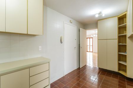 Apartamento para alugar com 120m², 3 quartos e 1 vaga Apartamento para alugar com 120m², 3 quartos e 1 vagaCozinha