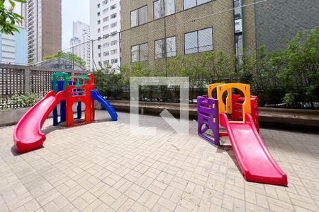 Apartamento para alugar com 120m², 3 quartos e 1 vaga Apartamento para alugar com 120m², 3 quartos e 1 vagaÁrea comum - Playground