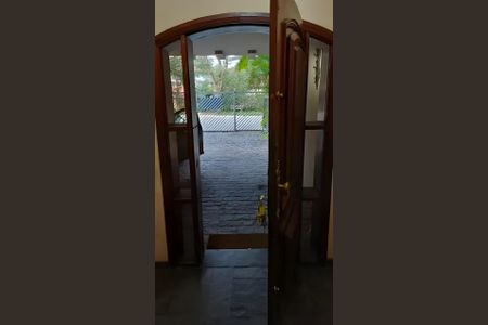 Casa para alugar com 360m², 5 quartos e 6 vagas