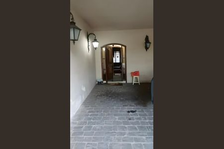 Casa para alugar com 360m², 5 quartos e 6 vagas