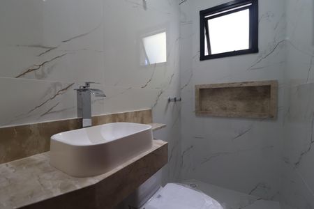 Casa à venda com 199m², 4 quartos e 3 vagasBanheiro 3