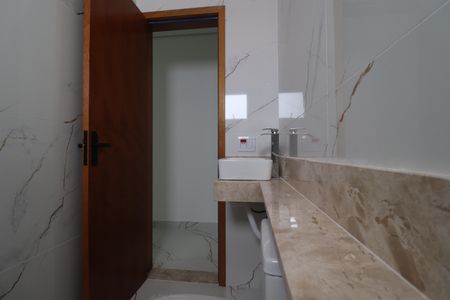 Casa à venda com 199m², 4 quartos e 3 vagasBanheiro Quarto 2 suíte