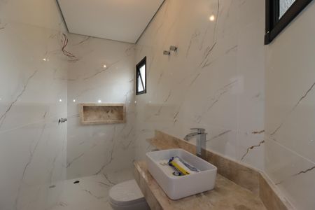 Casa à venda com 200m², 4 quartos e 4 vagasBanheiro da Suíte 2