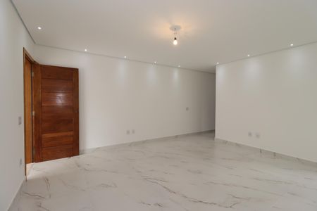 Casa à venda com 200m², 4 quartos e 4 vagasSala
