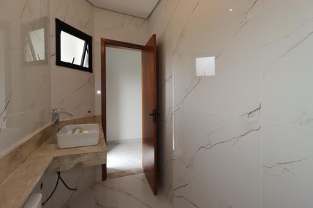 Casa à venda com 200m², 4 quartos e 4 vagasBanheiro da Suíte 2