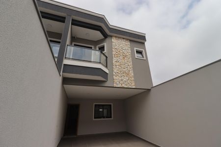 Casa à venda com 200m², 4 quartos e 4 vagasFachada