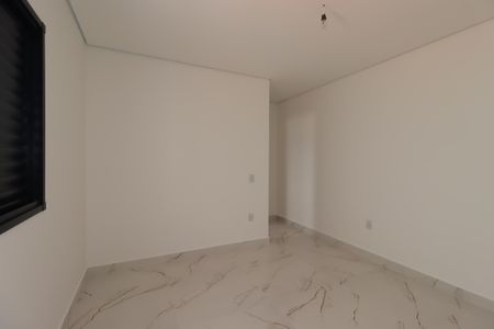 Casa à venda com 200m², 4 quartos e 4 vagasSuíte 1