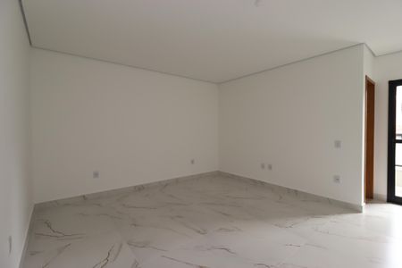 Casa à venda com 200m², 4 quartos e 4 vagasSuíte 2