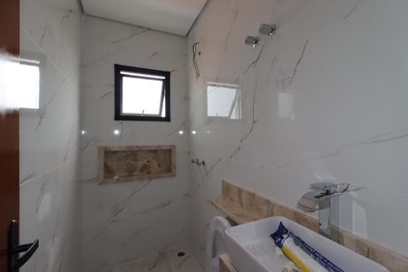 Casa à venda com 200m², 4 quartos e 4 vagasBanheiro da Suíte 1