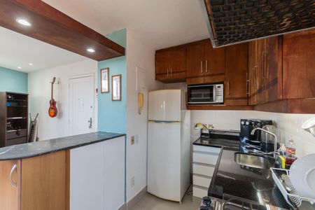 Apartamento à venda com 47m², 1 quarto e sem vagaCozinha e Área de Serviço