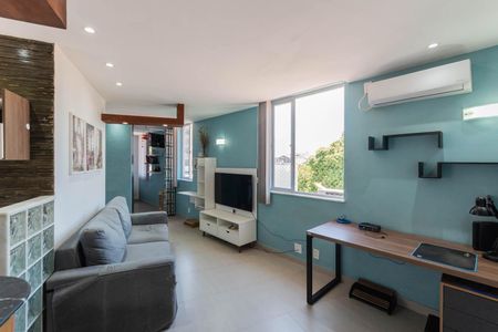 Sala de apartamento à venda com 1 quarto, 47m² em Grajaú, Rio de Janeiro